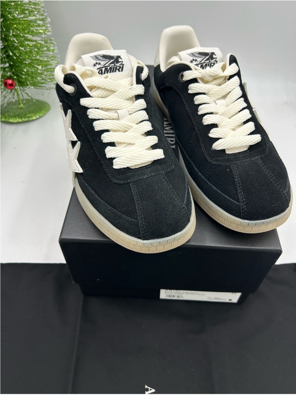 Men’s AMIRI Pacific suede low top sneakers size 43/10 US NWT